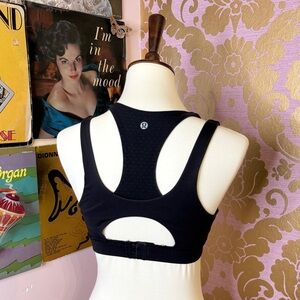 lululemon athletica Classic Black Sports Bra size 8